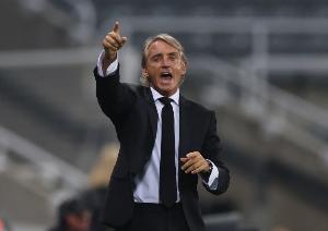 曼奇尼：意大利当年夺欧洲杯堪称奇迹，低水平外援不如本土年轻人